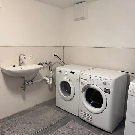 Comfortes 2 Betten-zimmer In Wiblingen شقة